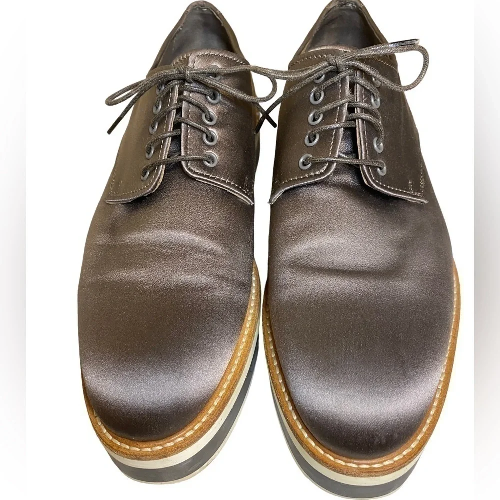 Vince. Gray Satin Creeper Platform Lace Up Oxford size 8M